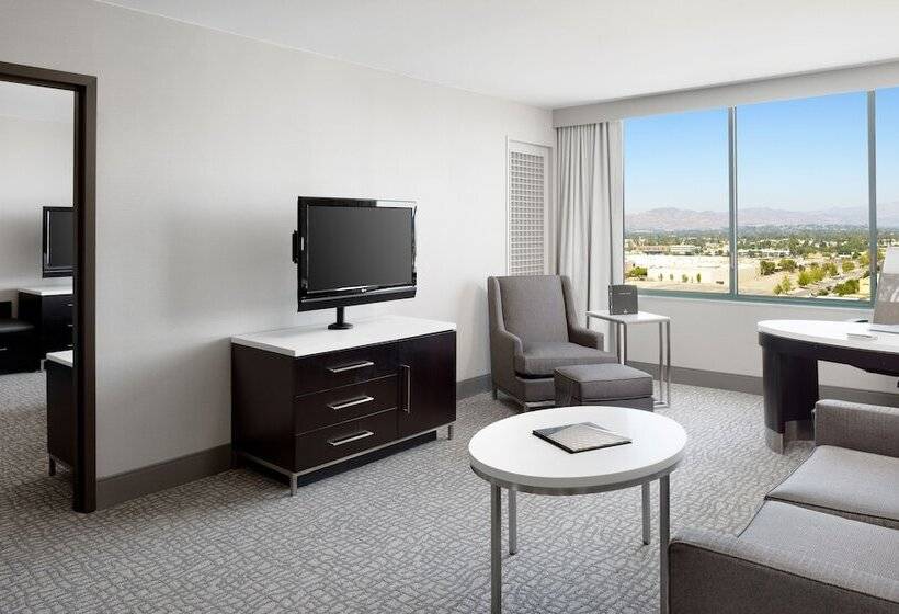 장애인용 디럭스룸, Hilton Woodland Hills / Los Angeles