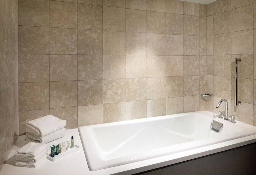 프리미엄 스위트, Hilton Woodland Hills / Los Angeles