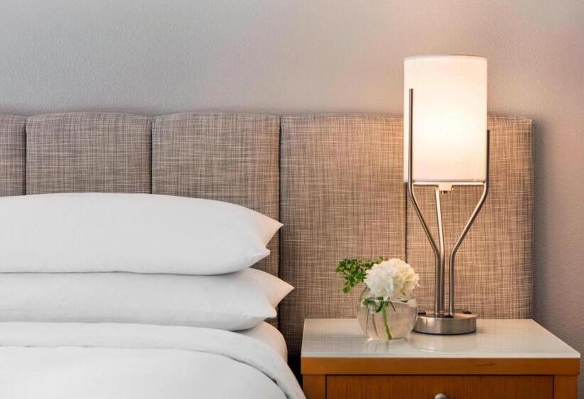 سوئیت با تخت بزرگ, Renaissance Palm Springs