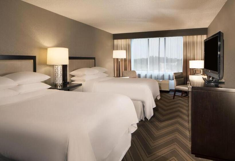 带2个双人床的标准工作室, Sheraton Bucks County Langhorne