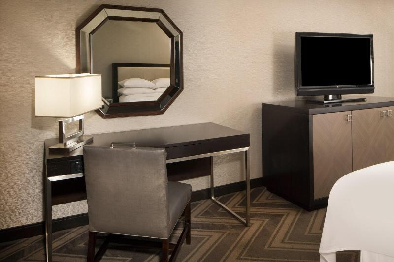 带大床的标准间, Sheraton Bucks County Langhorne
