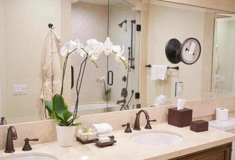 Люкс с гидромассажем, Westlake Village Inn