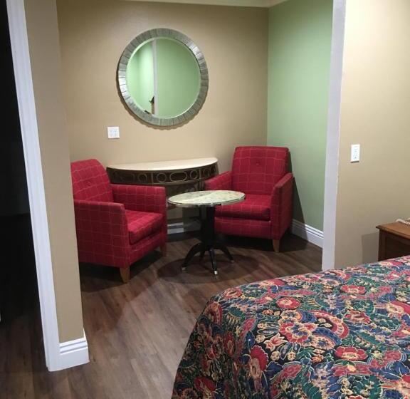 침실 2개 스위트, American Inn & Suites Lax