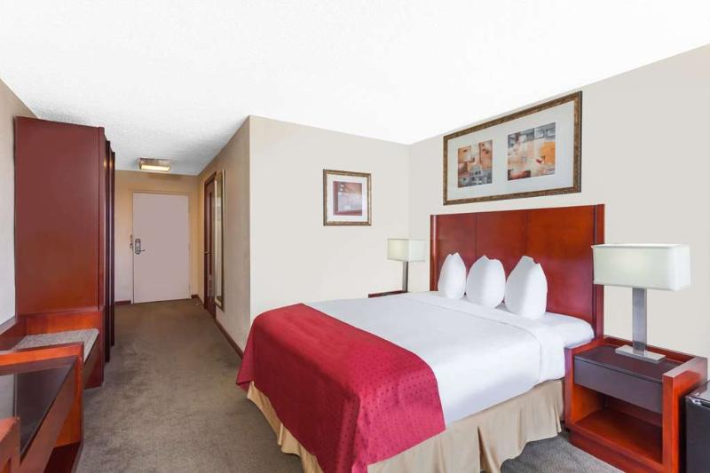 带大床的标准间, Doubletree By Hilton Palmdale, Ca
