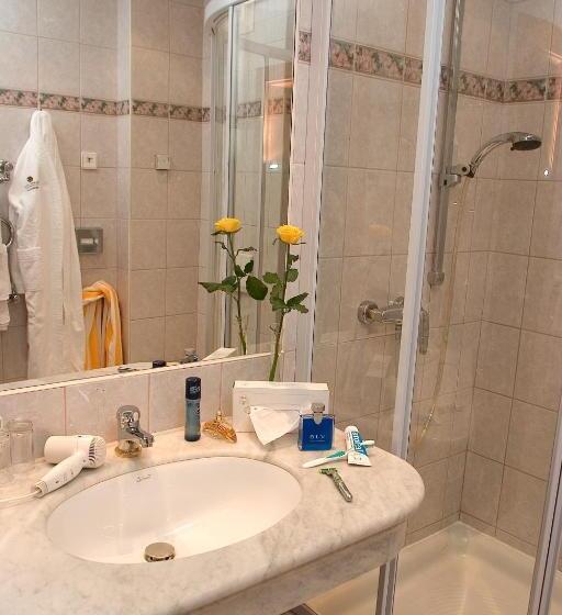 اتاق استاندارد یک نفره, Family & Sporthotel Kärntnerhof