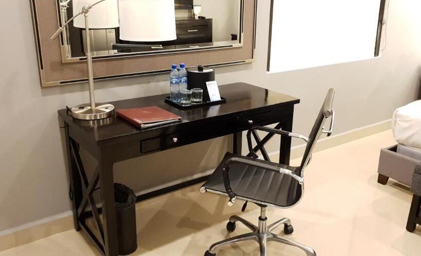 프리미엄 룸, Best Western Plus Belize Biltmore Plaza