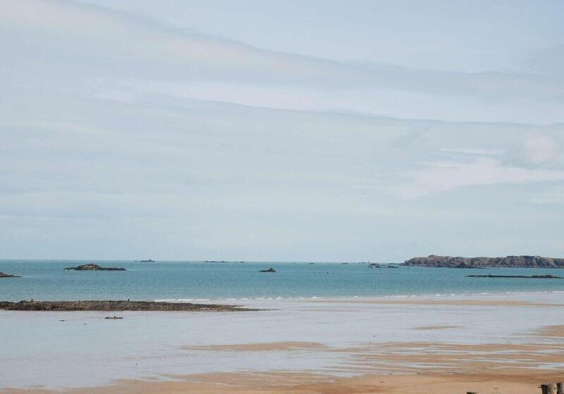 Номер Стандарт Вид на Море, Ibis Saint Malo Plage