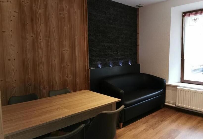 Апартаменты 2 Спальни, Restaurant Du Haut Du Roc
