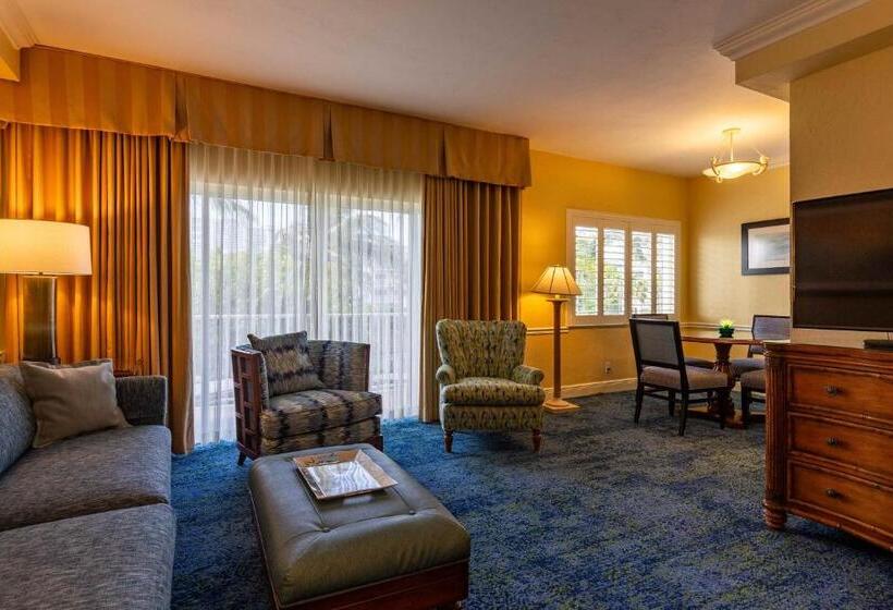 デラックススイート, The Lago Mar Beach Resort And Club