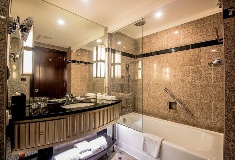 Номер Клуб, Diamond Hotel Philippines