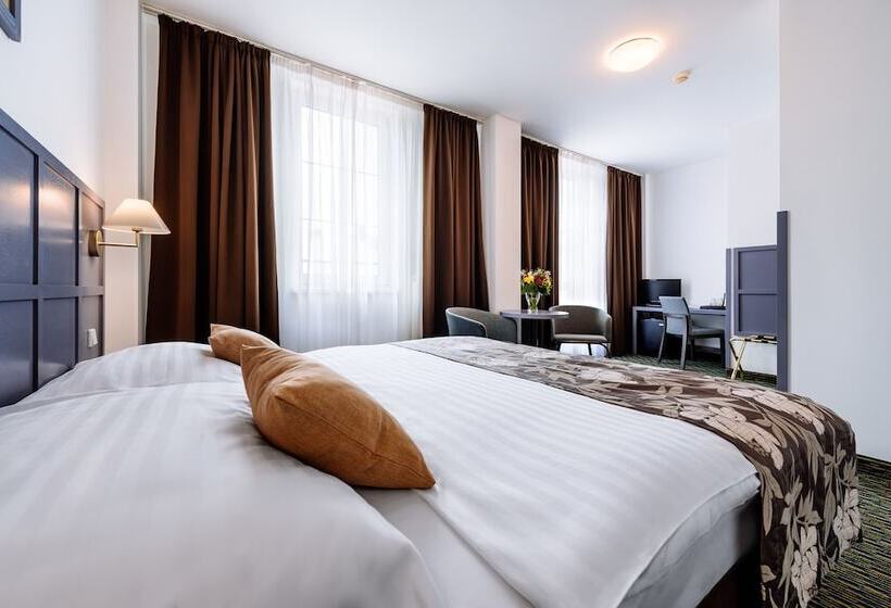 Quarto Superior, Central Hotel Prague