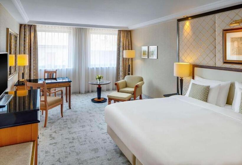 Номер Deluxe, Kempinski Hotel Corvinus Budapest