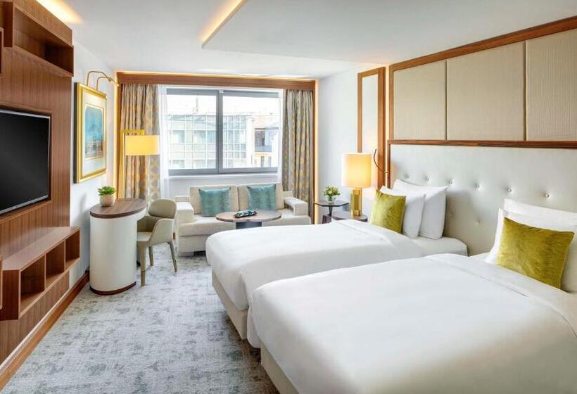 Номер Deluxe, Kempinski Hotel Corvinus Budapest