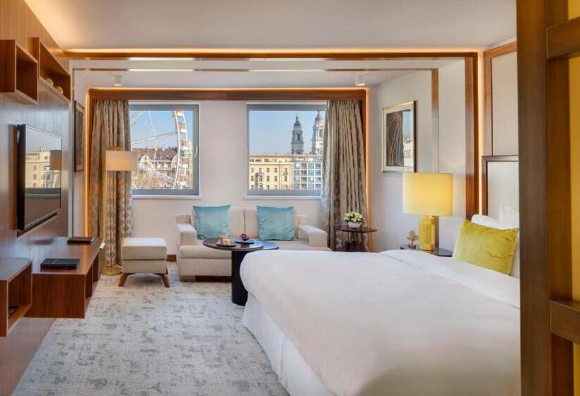 Номер Deluxe Вид на Парк, Kempinski Hotel Corvinus Budapest