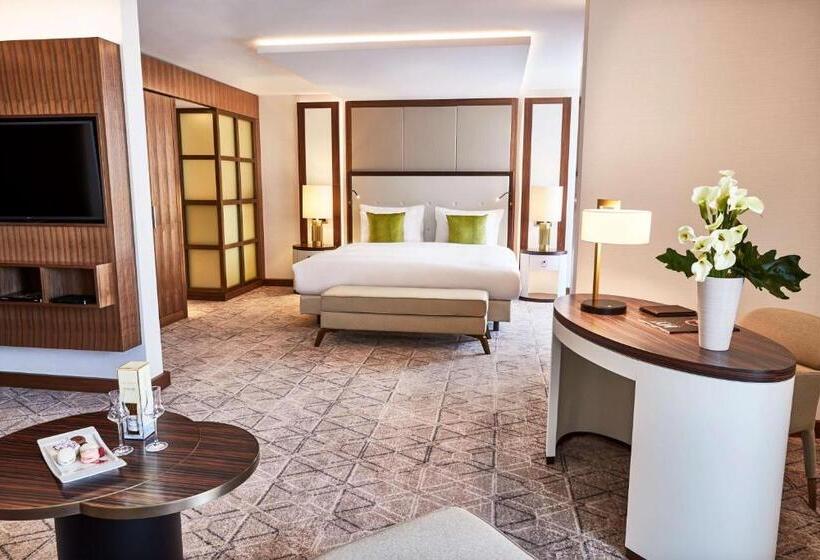 Полулюкс, Kempinski Hotel Corvinus Budapest