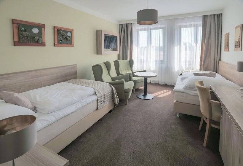 Номер Стандарт, Zlatá Hvězda