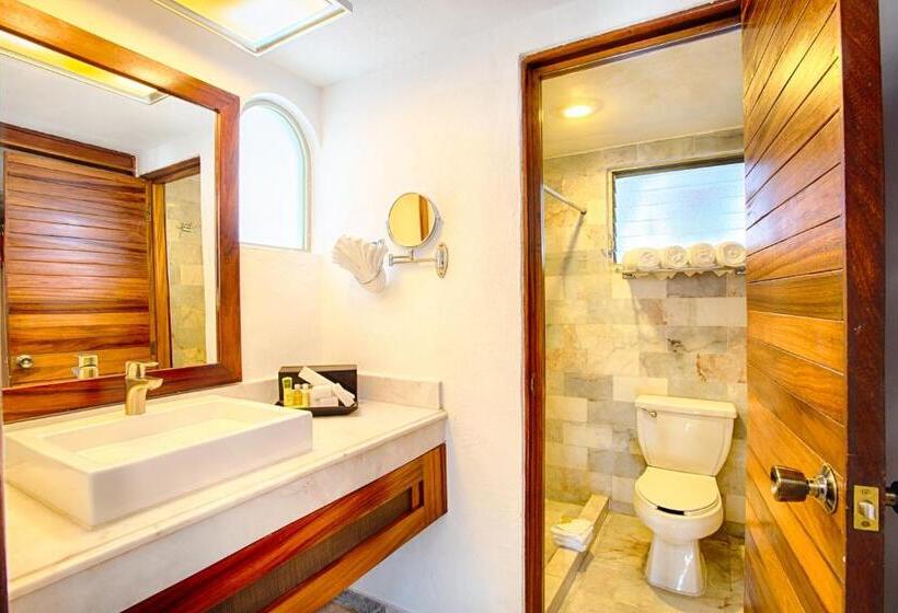 اتاق سوپریور با بالکن, Vamar Vallarta Marina & Beach Resort
