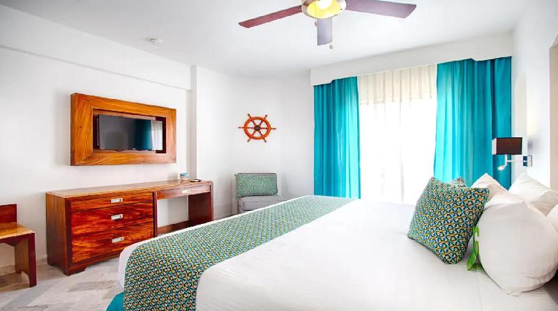 اتاق استاندارد با تخت بزرگ, Vamar Vallarta Marina & Beach Resort