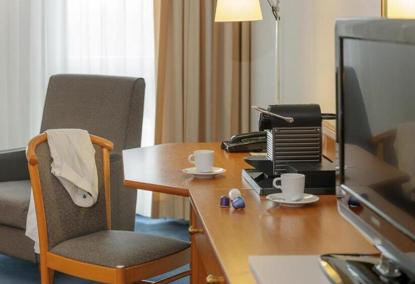 Номер Superior, Novotel Freiburg Am Konzerthaus