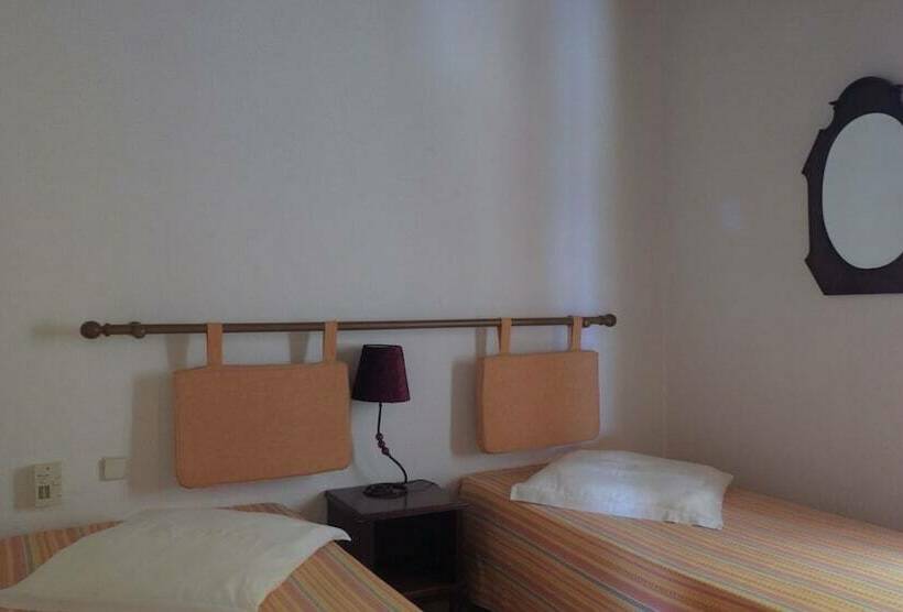 ویلای 4 خوابه, Flag Hotel Foya Branca