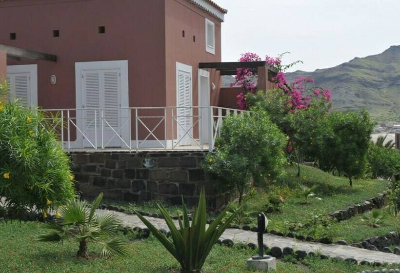 ویلای 4 خوابه, Flag Hotel Foya Branca