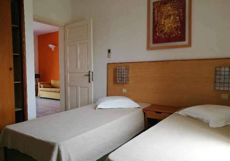اتاق استاندارد سه نفره, Flag Hotel Foya Branca