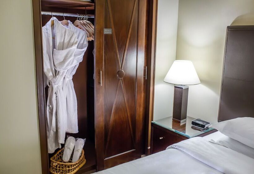 Номер Executive, Grand Excelsior Hotel Deira