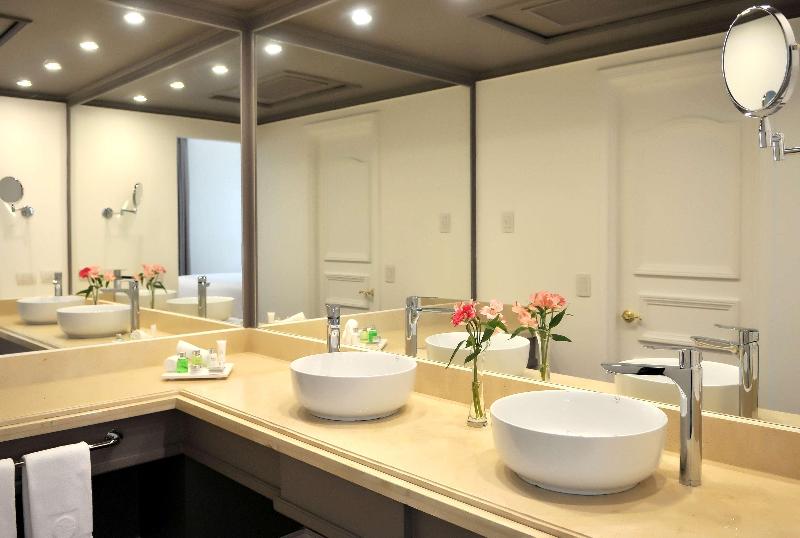 سوییت جونیور, NH Collection Plaza Santiago