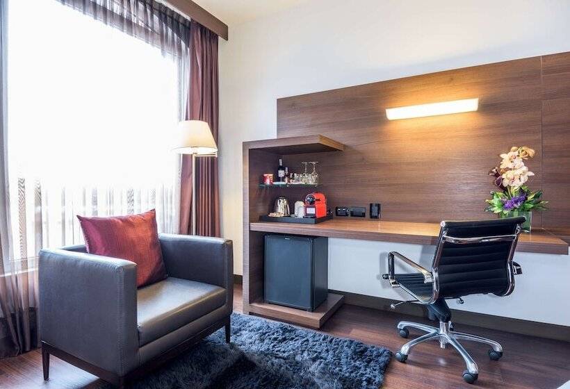 Номер Superior, NH Collection Bogota Andino Royal