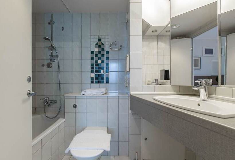 Семейный Номер, Best Western Plus Hotel Plaza