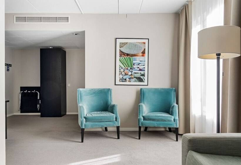 Семейный Номер, Best Western Plus Hotel Plaza