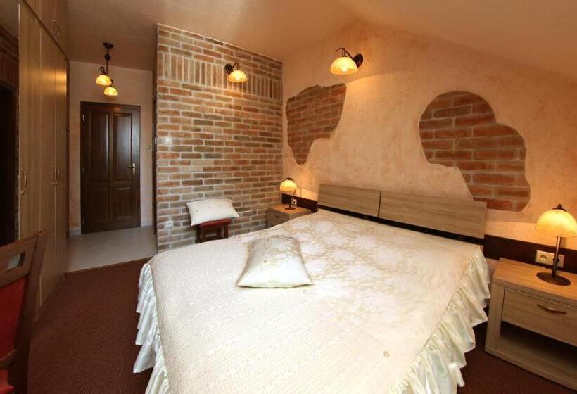 Standardzimmer, Família Vendégház