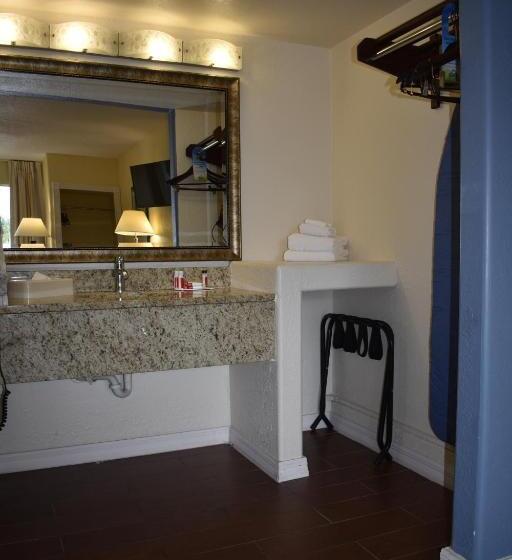 חדר סטנדרט עם מיטת קינג, Days Inn By Wyndham Wildwood I75