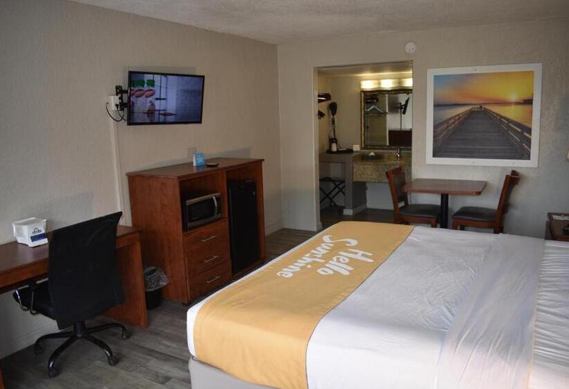 חדר סטנדרט עם מיטת קינג, Days Inn By Wyndham Wildwood I75