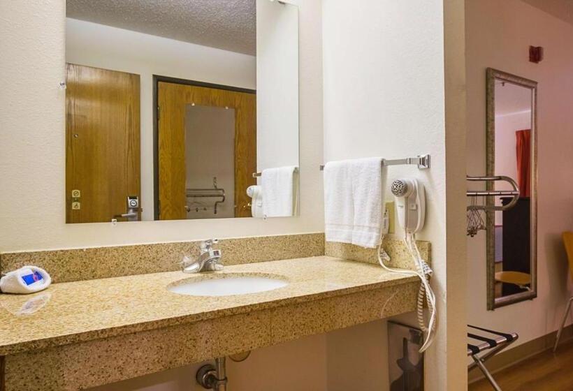 Номер Стандарт, Motel 6 Waterloo, Ia   Crossroads Mall   Cedar Falls