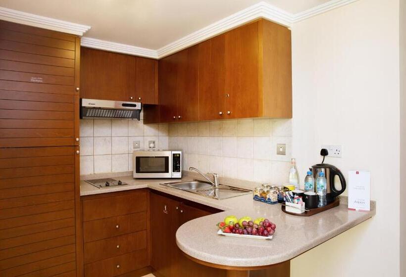 Люкс Кровать Кинг, Al Rawda Arjaan By Rotana, Abu Dhabi