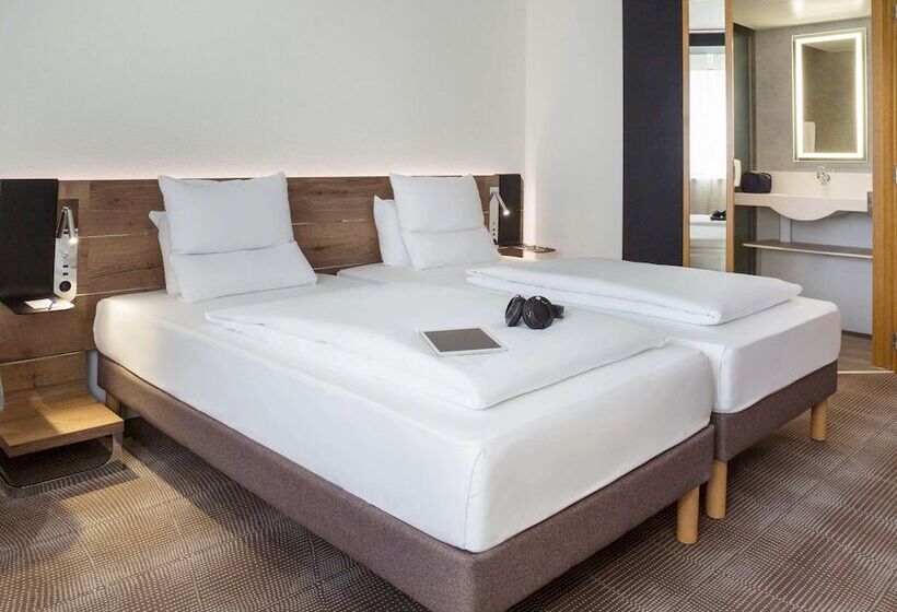 Номер Superior, Novotel Lausanne Bussigny