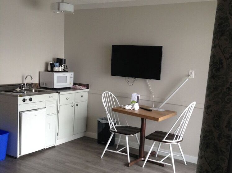 Номер Стандарт 2 Двуспальные Кровати, Driftwood Inn