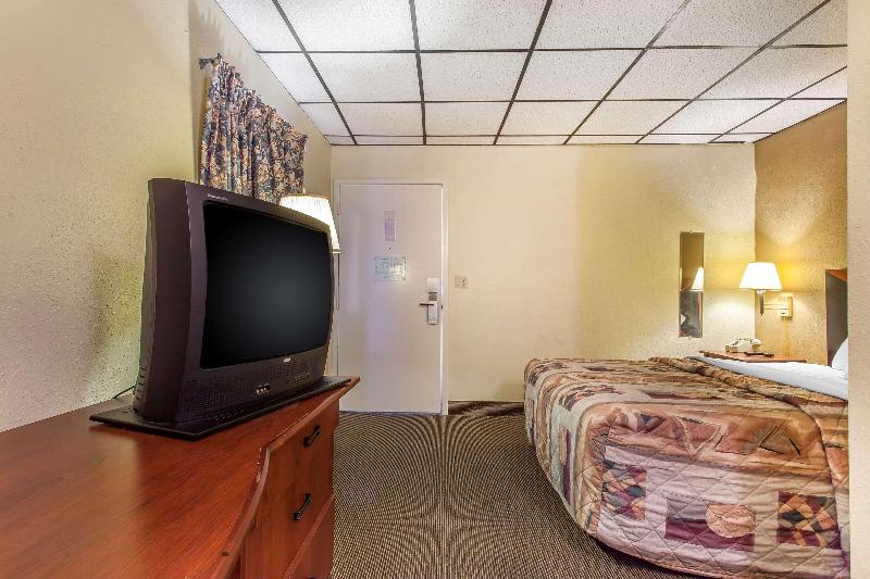 Номер Стандарт, Rodeway Inn North