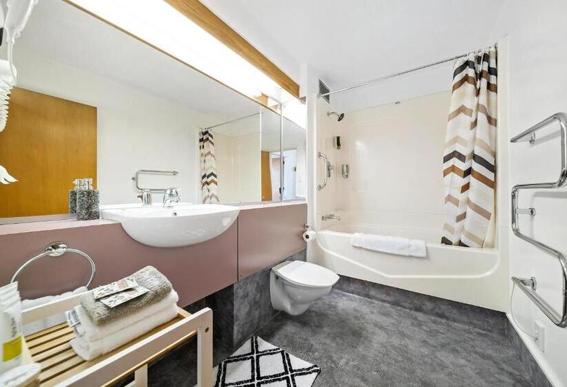 Семейные Апартаменты 3 Спальни, Amity Serviced Apartments