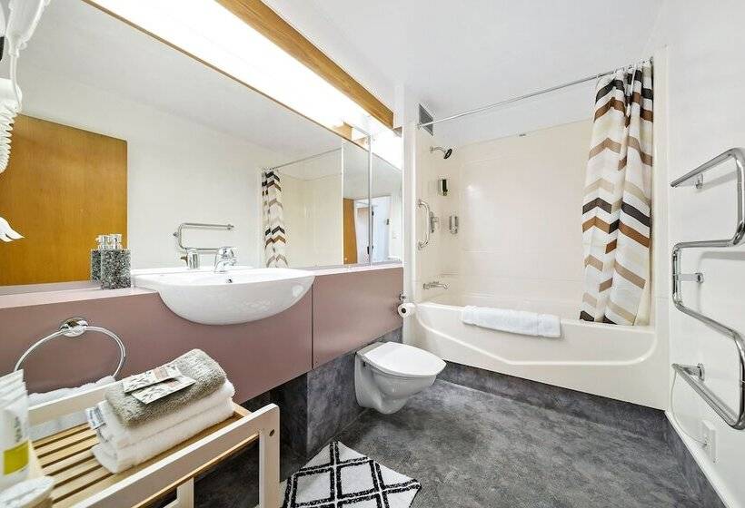 Апартаменты 1 Спальня, Amity Serviced Apartments