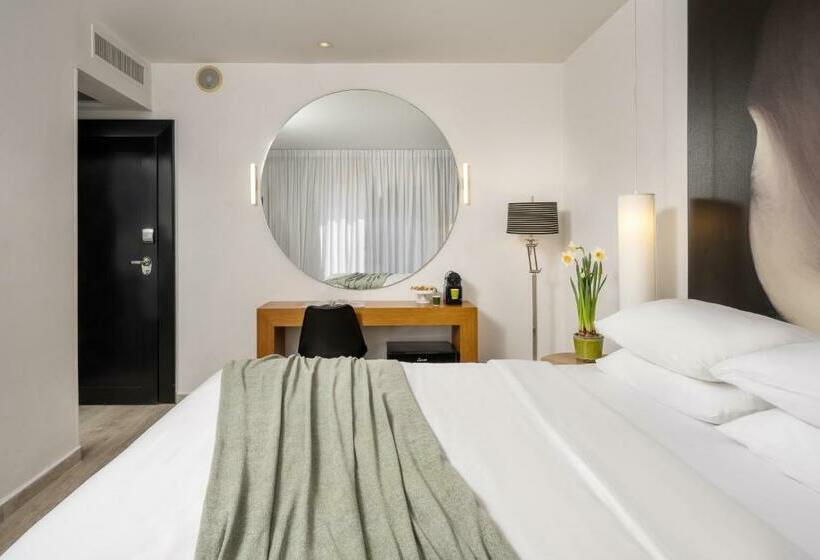 Quarto Deluxe Vista Mar Lateral, Savoy Sea Side