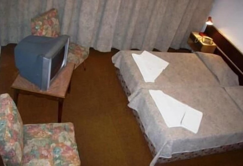 Standard Triple Room, Rivoli Hotel Jerusalem