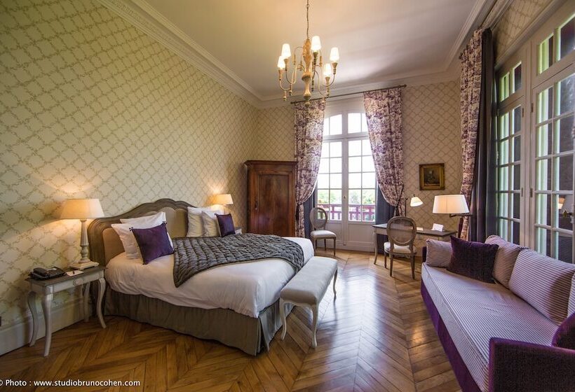 Семейный Номер, Le Chateau De La Tour