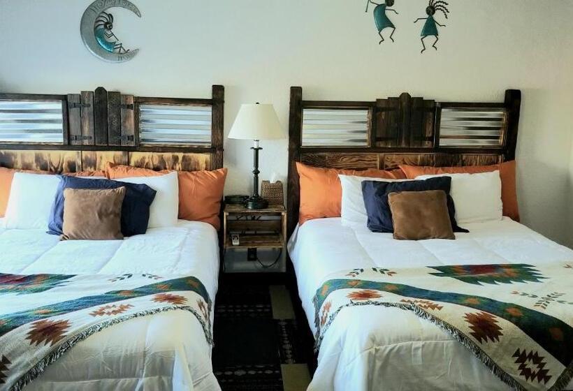 スタンダードルーム, Adobe Sands Motel
