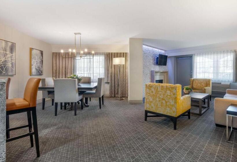 带大床的套房, Best Western Plus Boomtown Casino