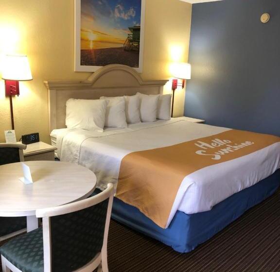 キングサイズベッドのスタンダードルーム, Days Inn By Wyndham Spartanburg Waccamaw