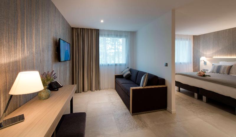 주니어 스위트, Golden Tulip Sophia Antipolis   Hotel & Spa