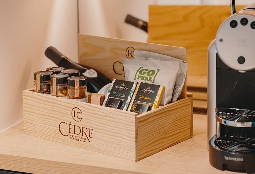 Номер Комфорт, Hostellerie Cèdre & Spa Beaune