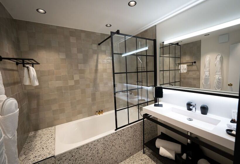 Номер Стандарт, Hostellerie Cèdre & Spa Beaune
